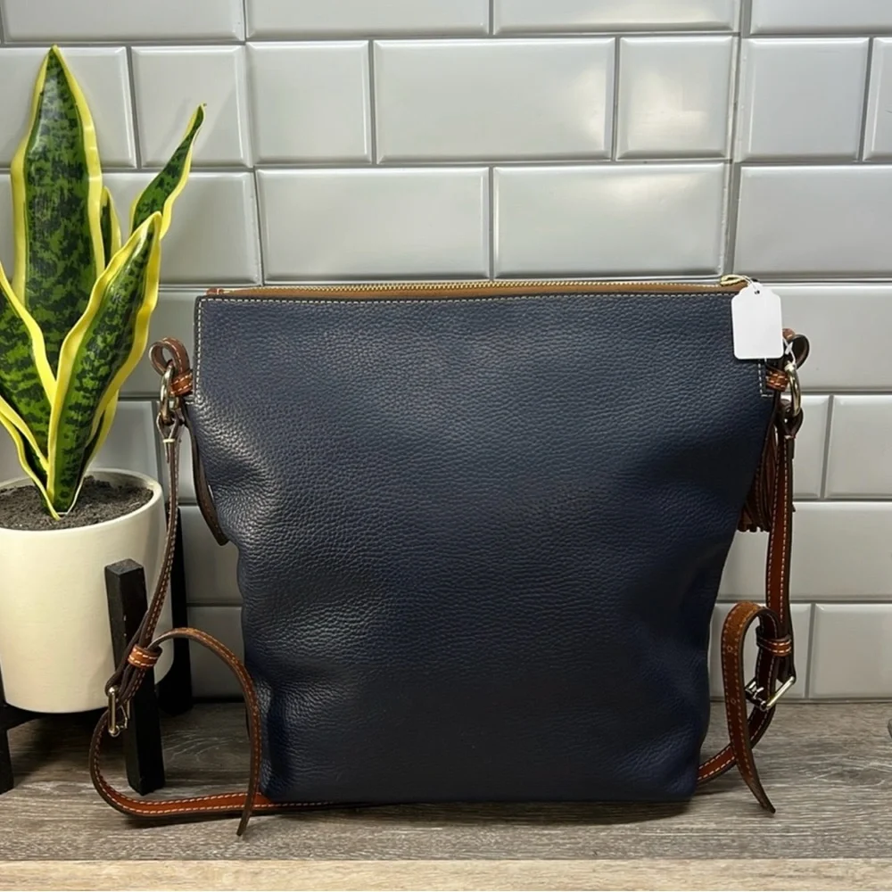 Dooney & Bourke Navy Dixon Hobo Pebble Leather Crossbody Bag! GUC!! - Picture 2 of 15